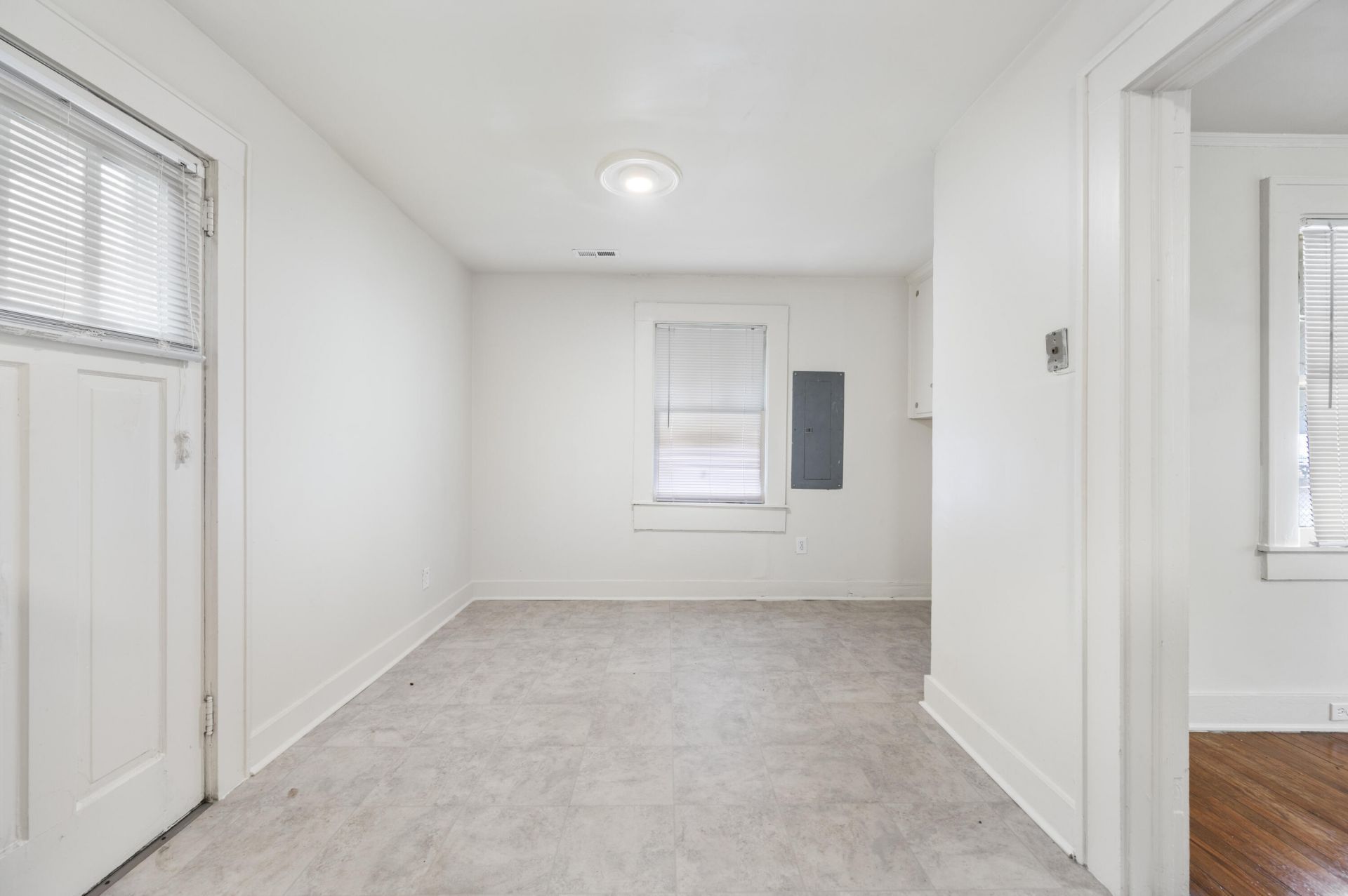 2144 Banyan Street Photo 12