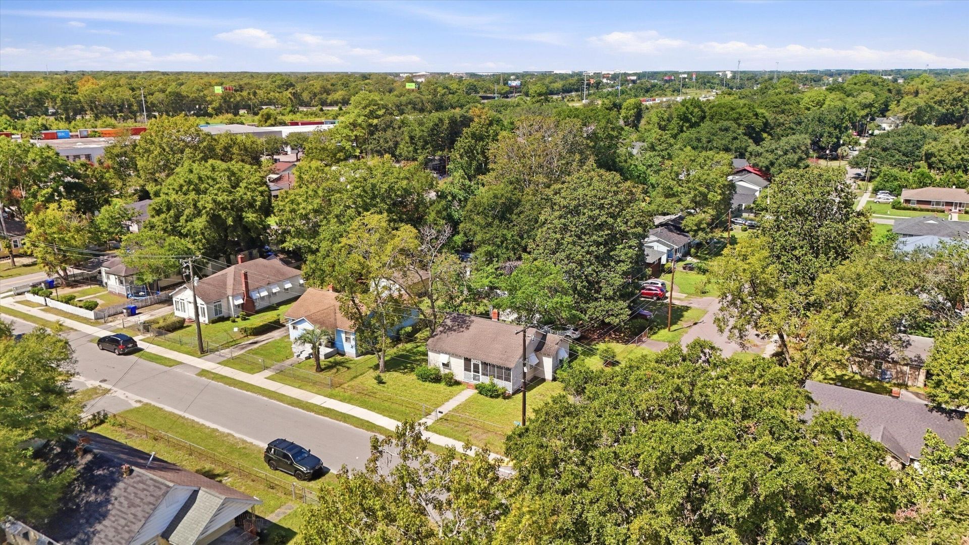 2144 Banyan Street Photo 4