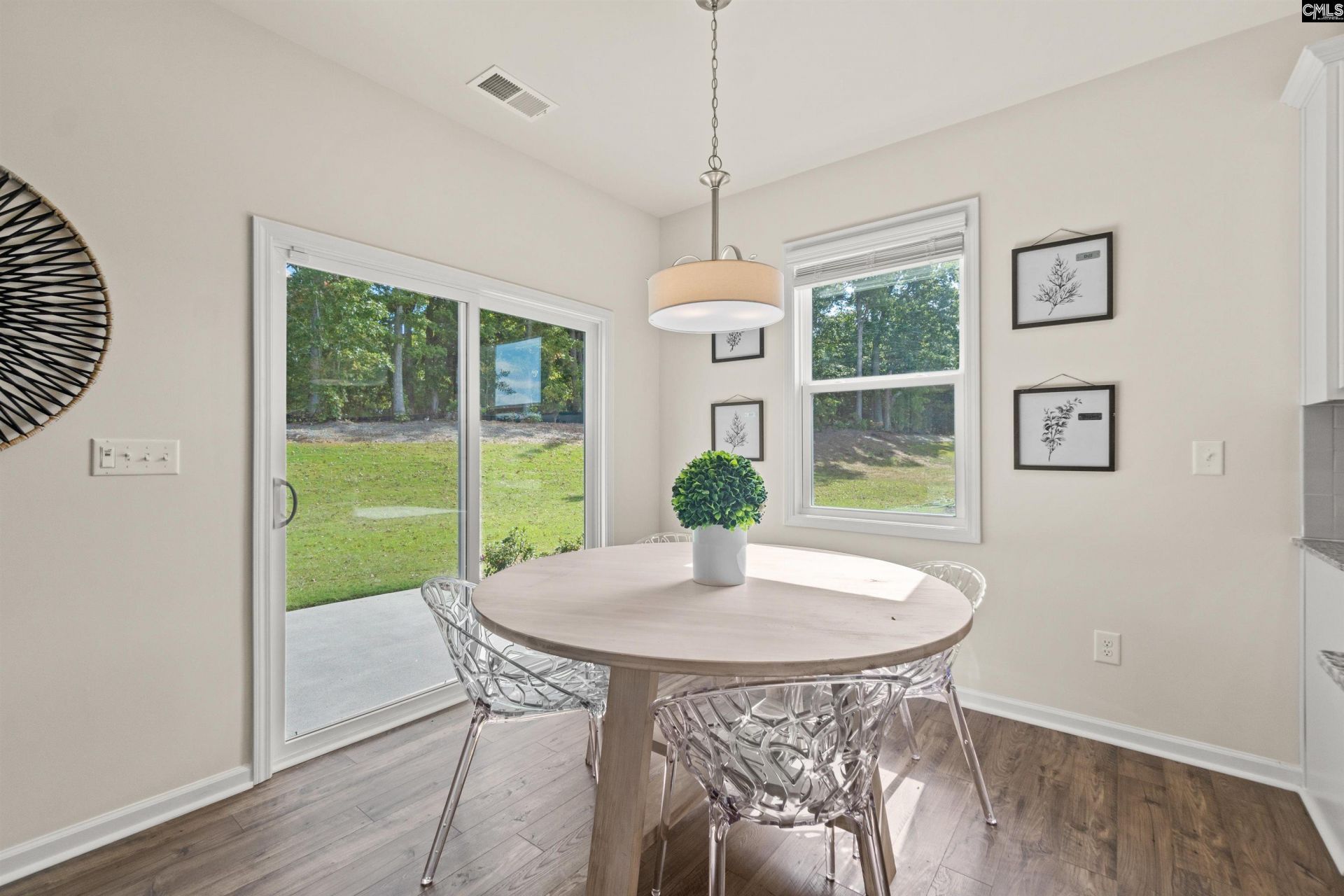 546 Passmore Street  Photo 7