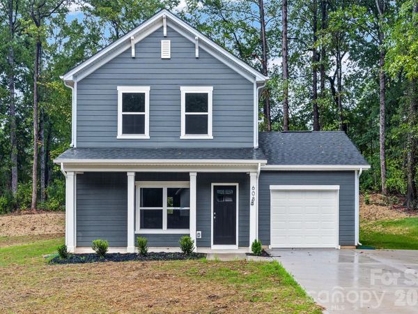 608 W Lewis Street , Dallas, NC 28034