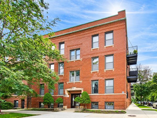 1659 W Addison Street, Unit 1, Chicago, IL 60613