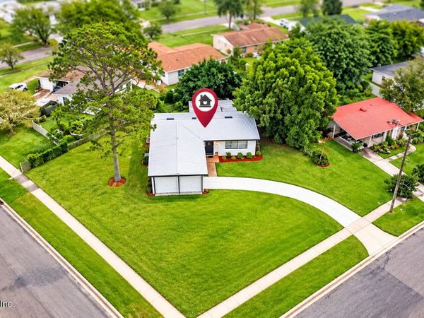 7606 CONTOUR Drive, Jacksonville, FL 32221