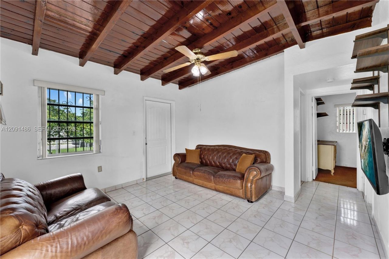 3170 NW 97th St, Miami, FL 33147 Photo