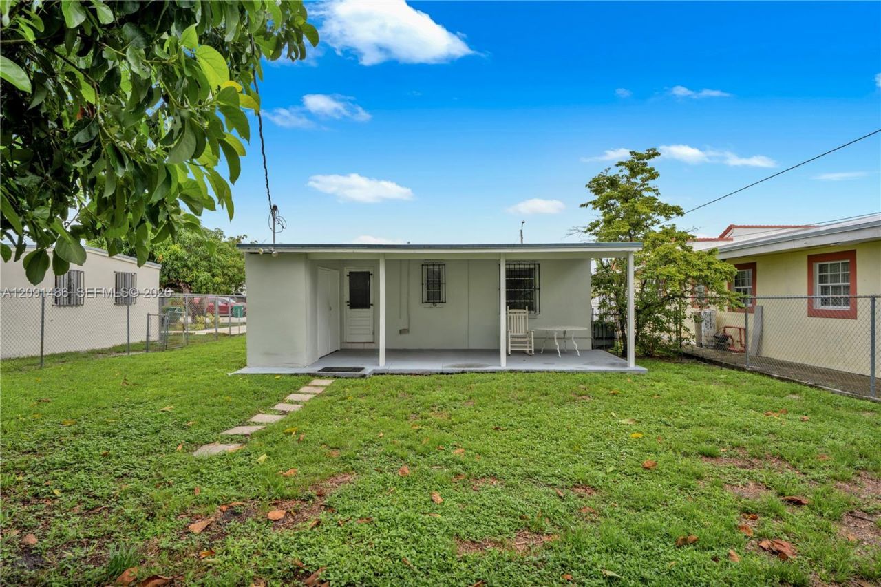 3170 NW 97th St, Miami, FL 33147 Photo