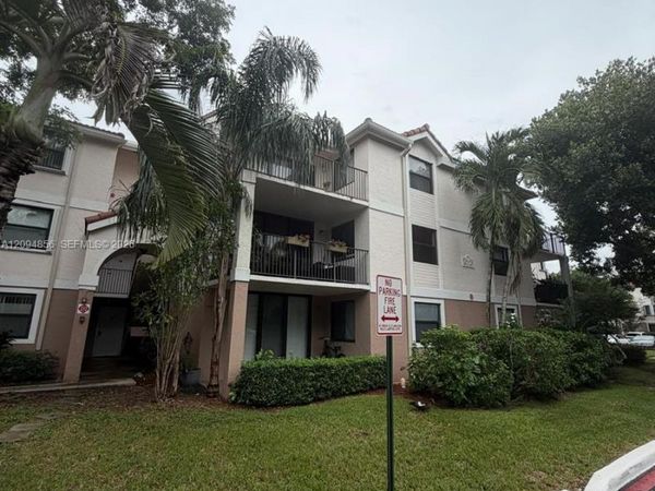 10125 W Sunrise Blvd , Unit 303, Plantation, FL 33322