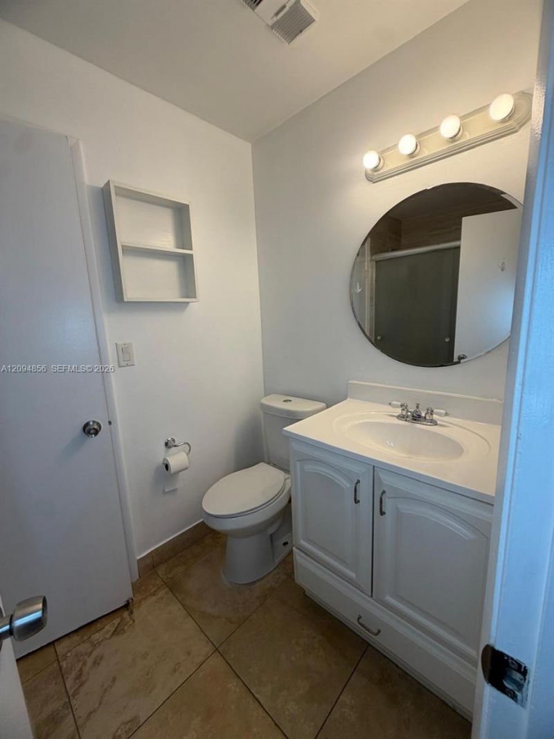 10125 W Sunrise Blvd , Unit 303, Plantation, FL 33322 Photo