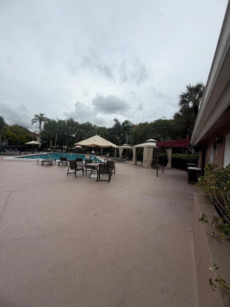 10125 W Sunrise Blvd , Unit 303, Plantation, FL 33322 Photo