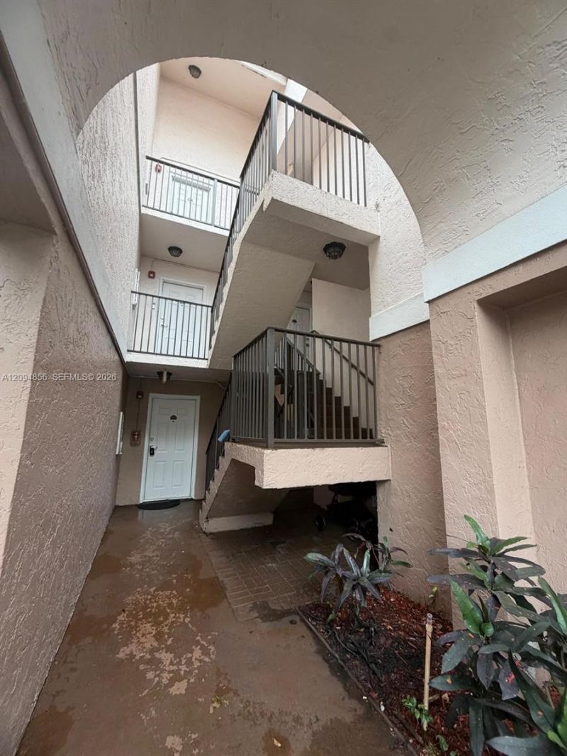 10125 W Sunrise Blvd , Unit 303, Plantation, FL 33322 Photo