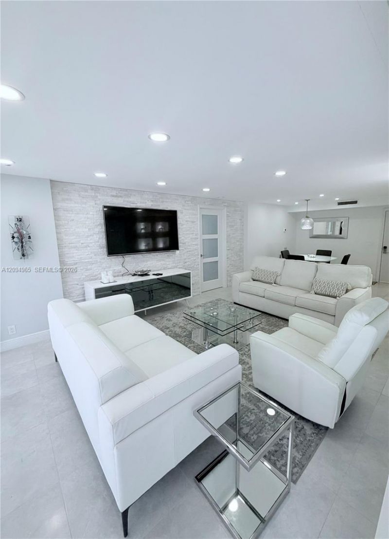 531 N Ocean Blvd , Unit 404, Pompano Beach, FL 33062 Main Photo