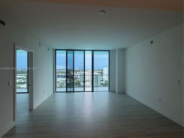 2411 Laguna Cir , Unit 2409, North Miami, FL 33181