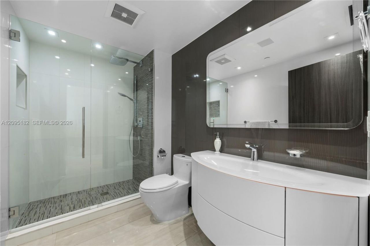 3301 NE 183rd St , Unit 2001, Aventura, FL 33160 Photo