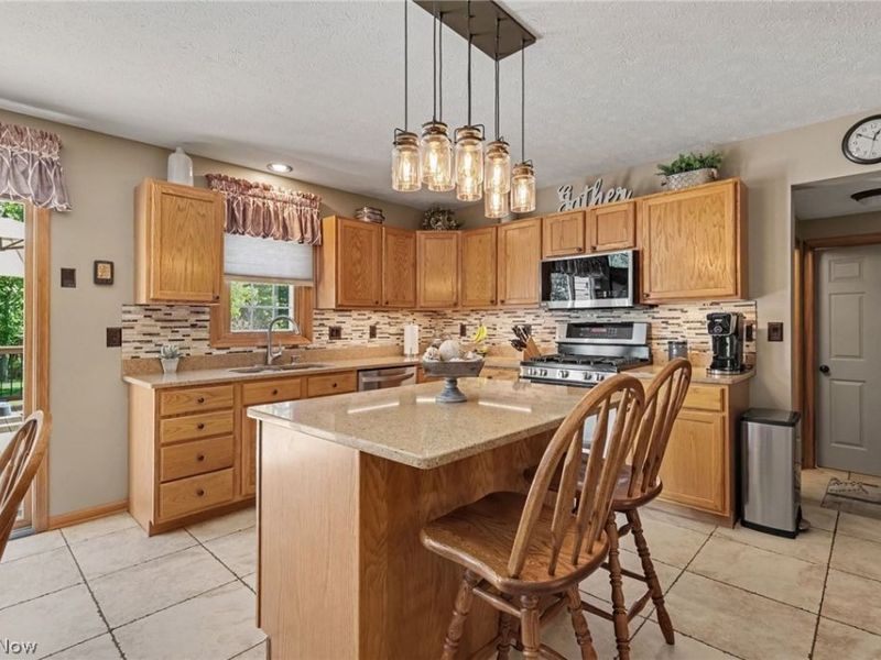 10273 Dayflower Drive, Twinsburg, OH 44087 Photo 6