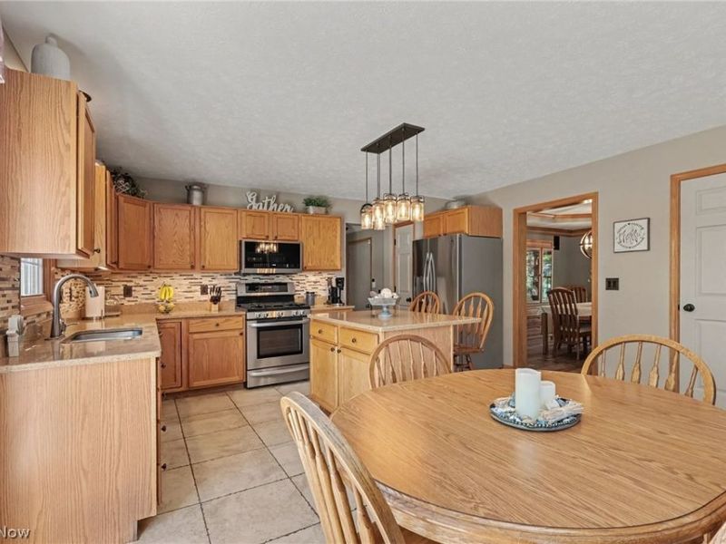10273 Dayflower Drive, Twinsburg, OH 44087 Photo 7