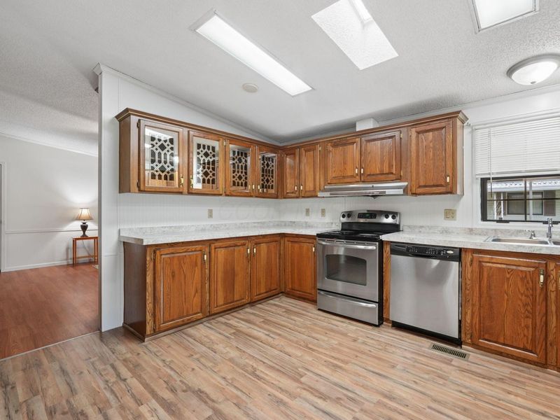 709 Youn-Kin Parkway S, Columbus, OH 43207 Photo 10