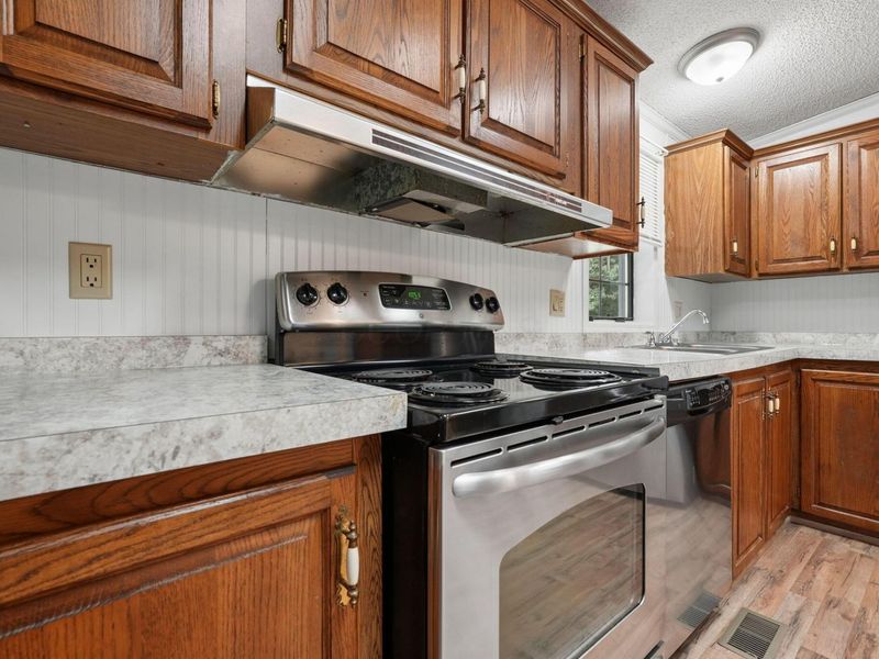 709 Youn-Kin Parkway S, Columbus, OH 43207 Photo 13