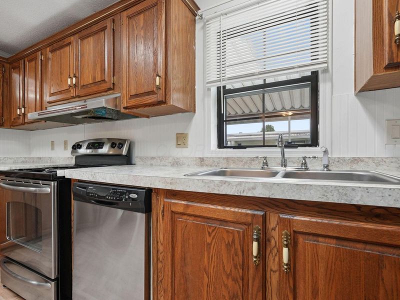 709 Youn-Kin Parkway S, Columbus, OH 43207 Photo 14