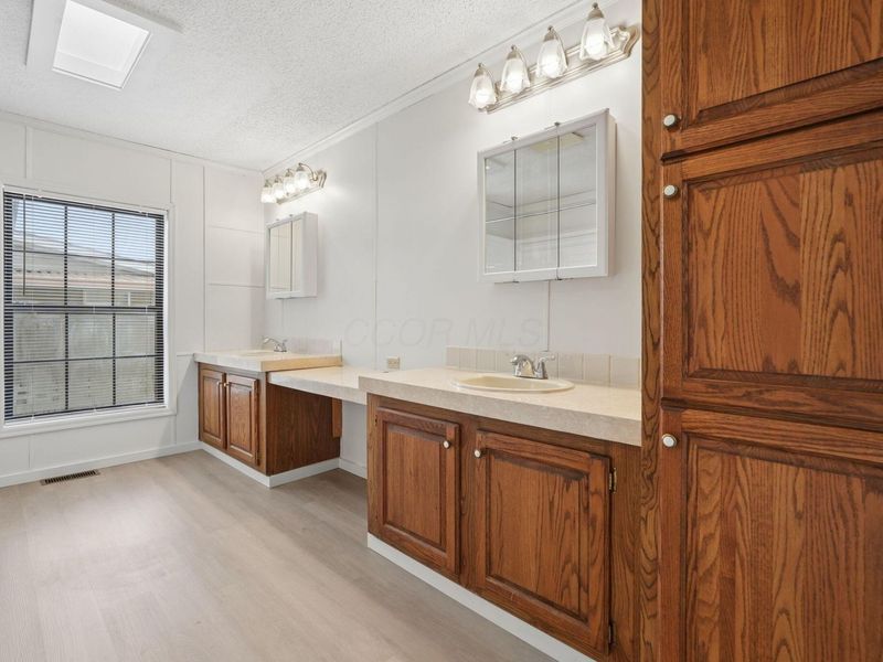 709 Youn-Kin Parkway S, Columbus, OH 43207 Photo 25