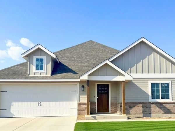 4705 Enclave Drive, Sanger, TX 76266