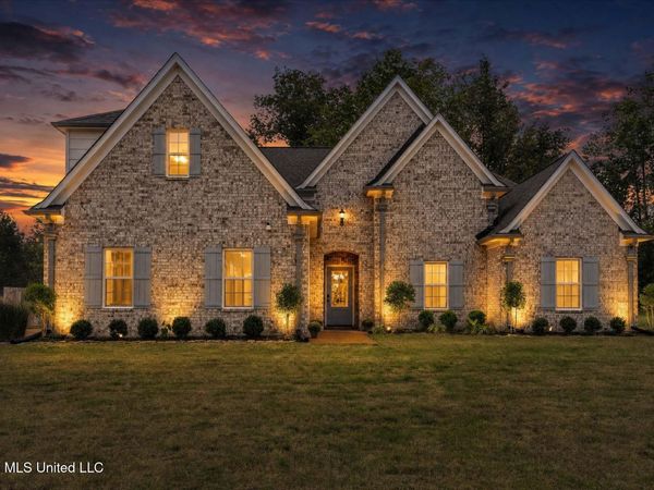 963 Buttermilk Drive, Nesbit, MS 38651