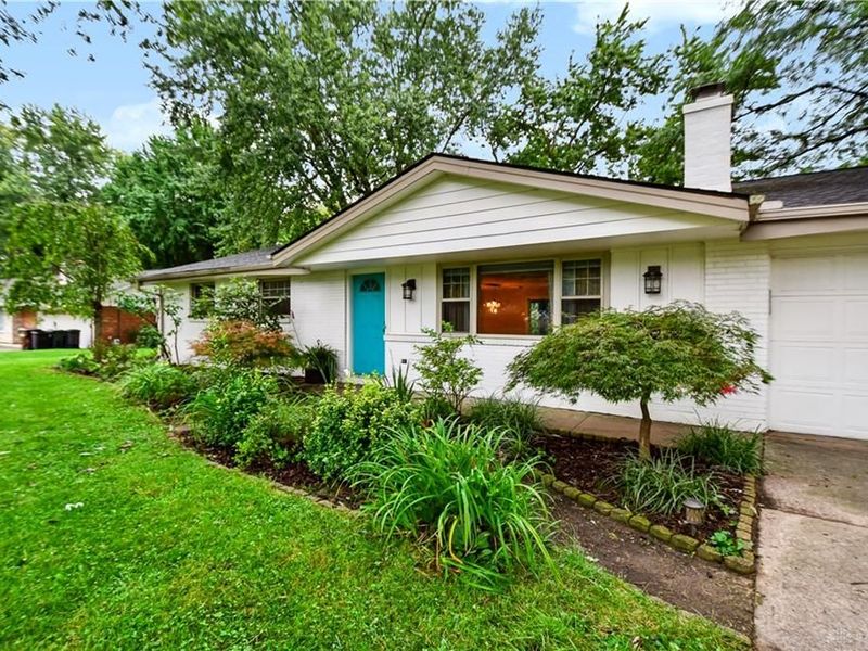 3901 Fernwald Drive, Beavercreek, OH 45440 Photo 3