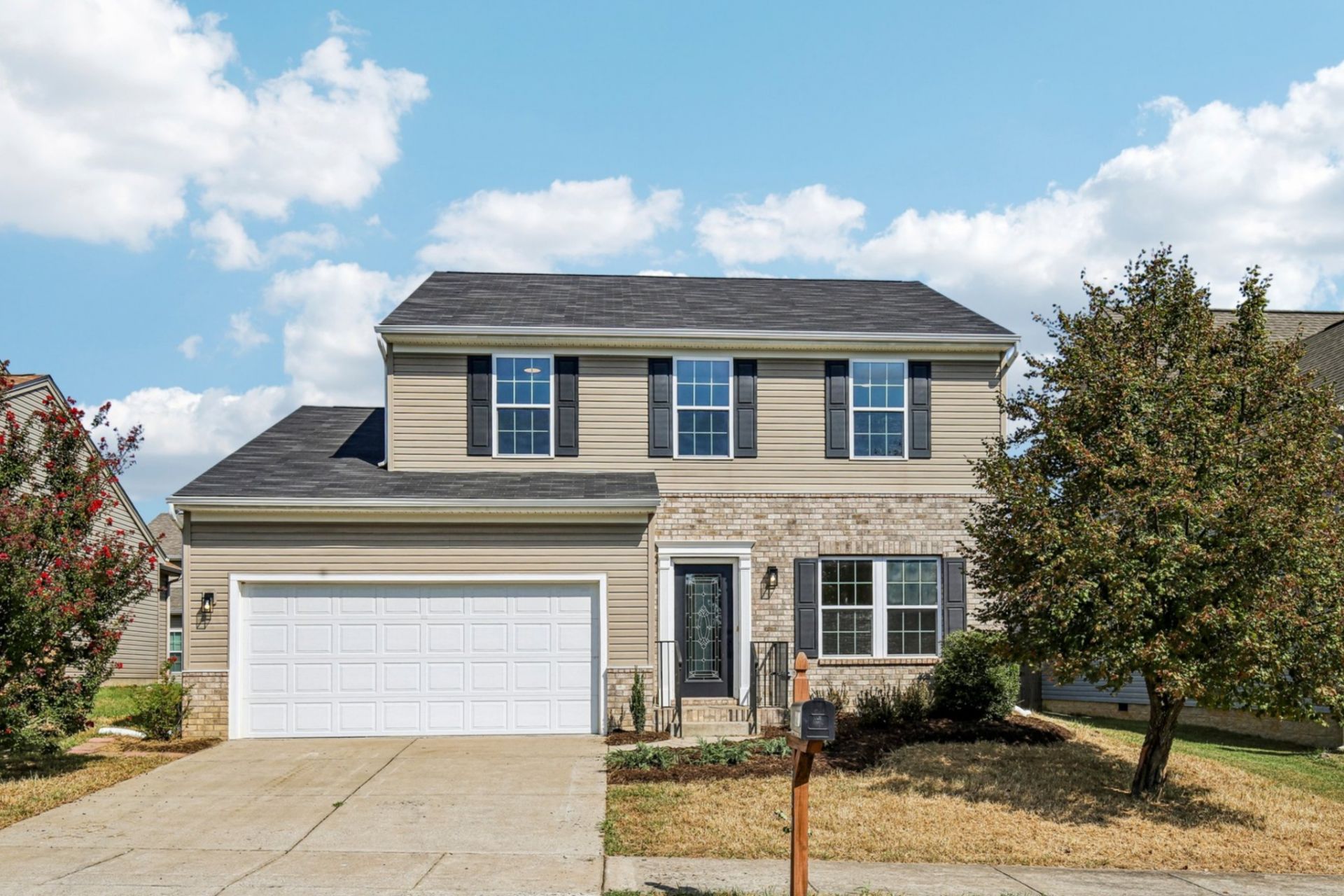 621 Betty Lou Dr, Madison, TN 37115 Main Photo