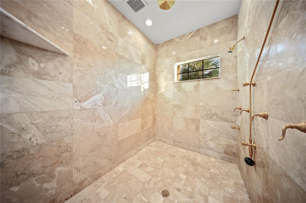 420 S Royal Poinciana Drive, Tampa, FL 33609 Photo