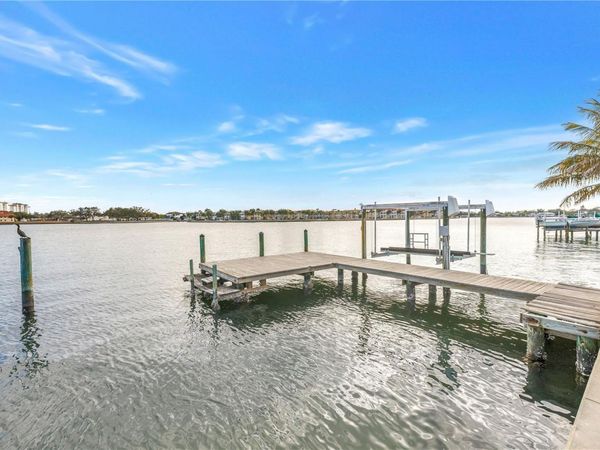 3901 14TH WAY NE, ST PETERSBURG, FL 33703