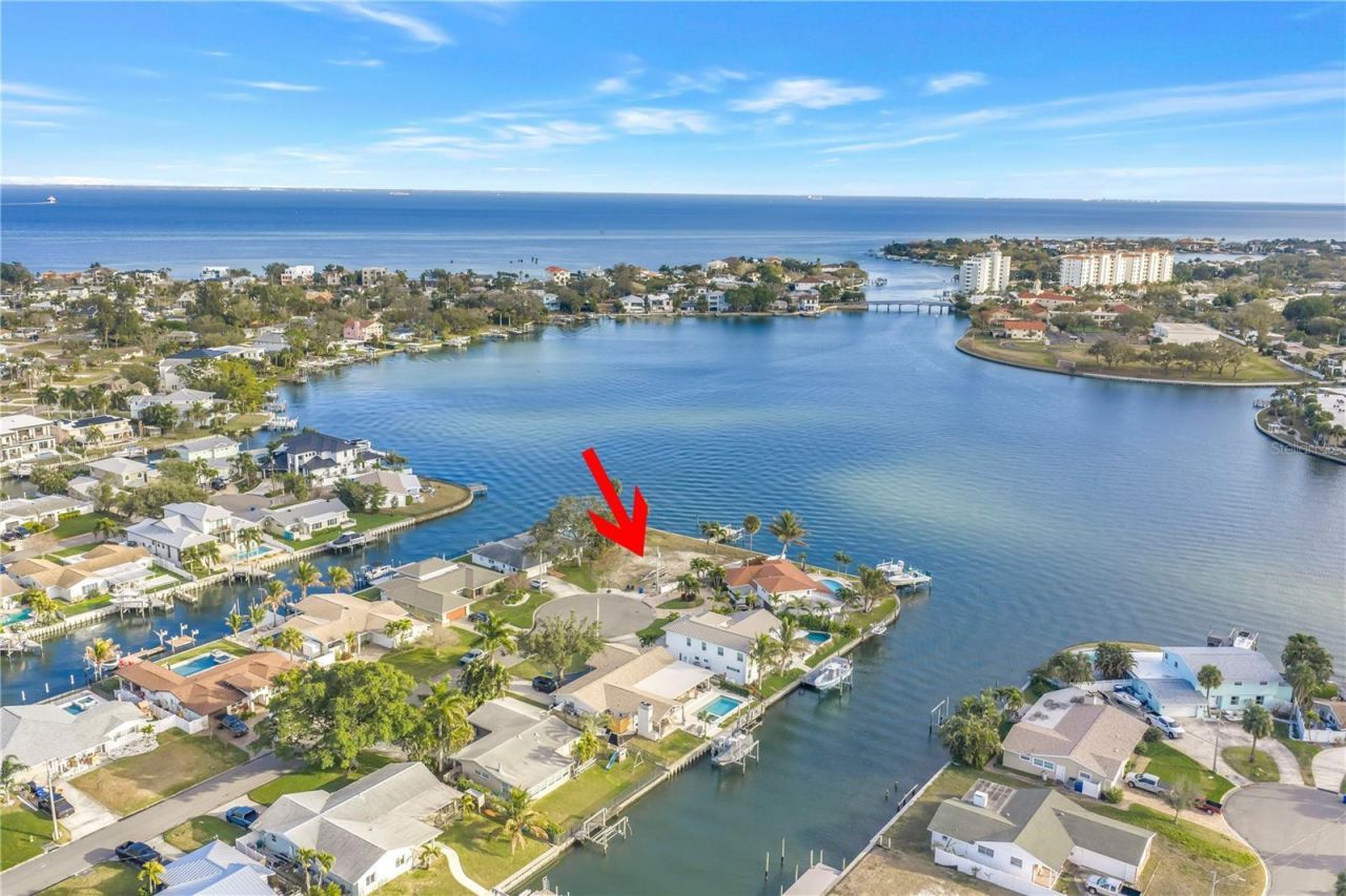 3901 14th Way Ne, Saint Petersburg, FL 33703 Photo