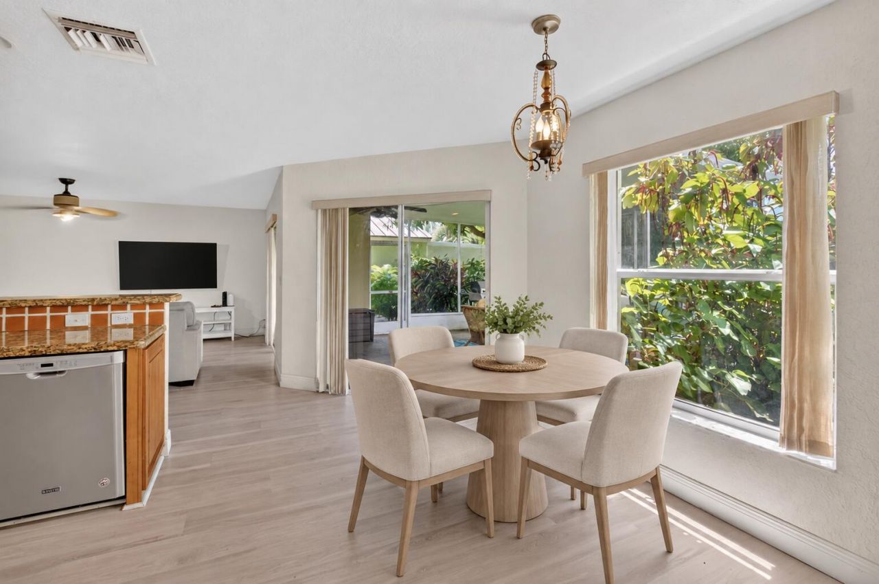 4060 Sea Grape Circle, Delray Beach, FL 33445 Photo