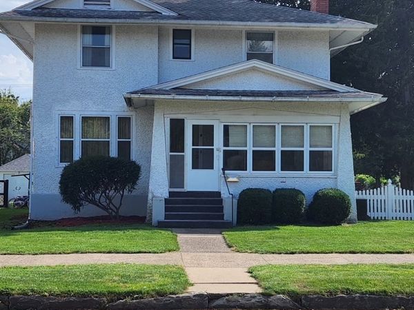 757 4th Avenue , Clinton, IA 52732