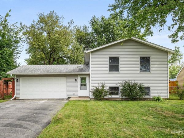 104 S Ashbury Avenue , Bolingbrook, IL 60440