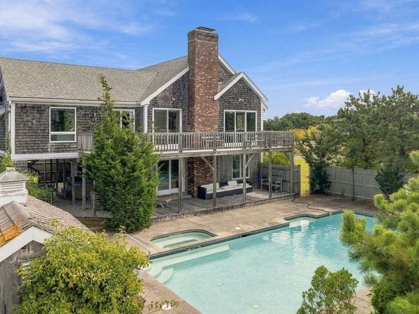 4 Sandpiper Ave, Truro, MA 02666