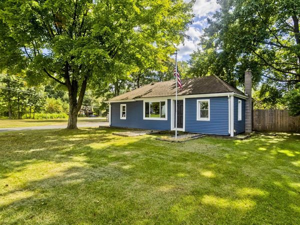 3 Field St, Southwick, MA 01077
