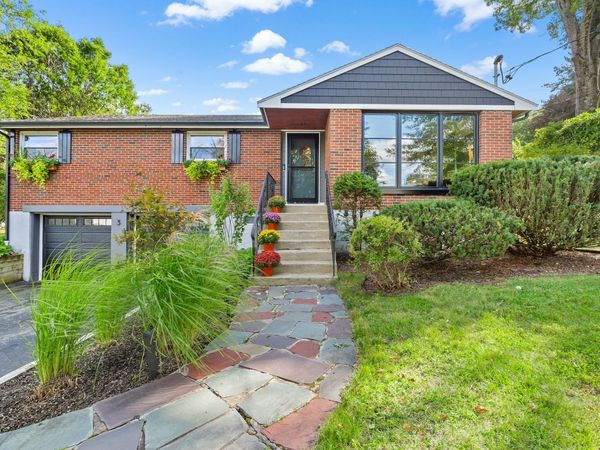 3 Pheasant Lane, Woburn, MA 01801