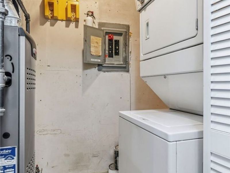 2551 Royal County Down Drive, Unit D, Uniontown, OH 44685 Photo 10