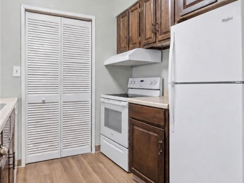 2551 Royal County Down Drive, Unit D, Uniontown, OH 44685 Photo 8