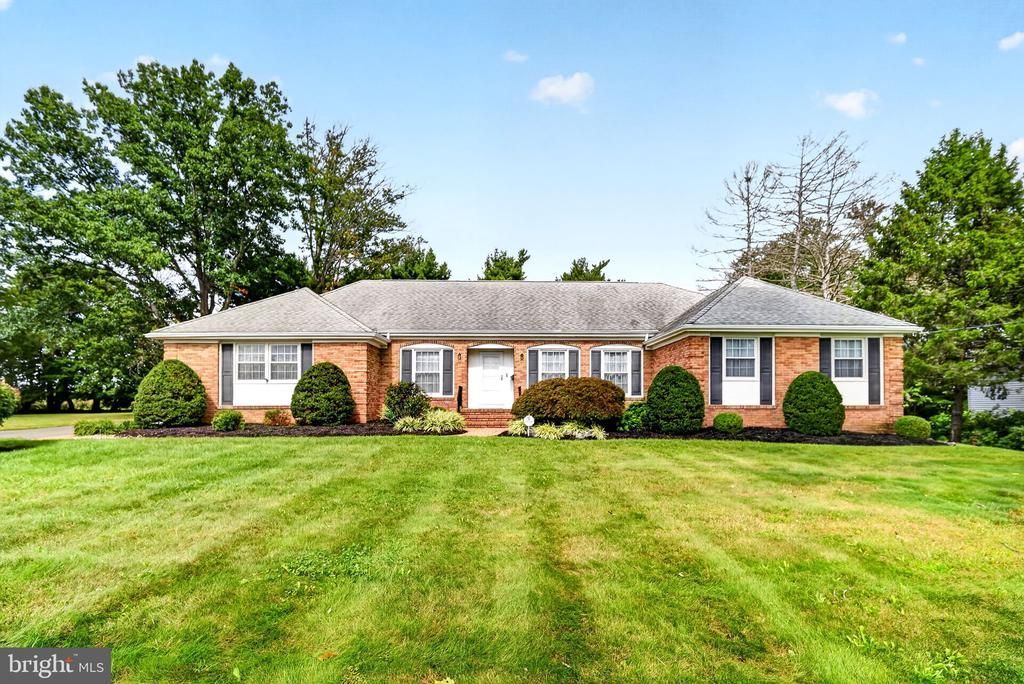140 Plainsboro Road, Cranbury, NJ 08512 Main Photo