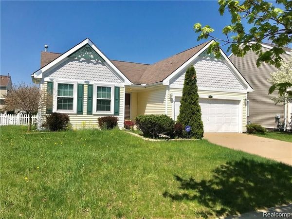 476 WATERBURY , Belleville, Mi 48111