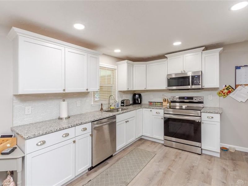 20 Bristol Drive, Centerville, OH 45458 Photo 7