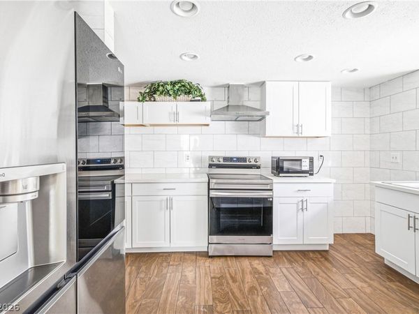 3143 Sonata Drive , Las Vegas, NV 89121