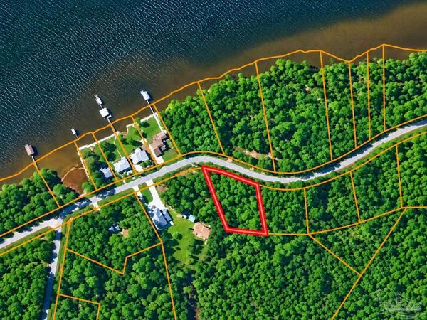 3558 Maikai Dr, Pensacola, FL 32526