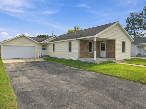 606 Erie Street, Grayling, MI 49738