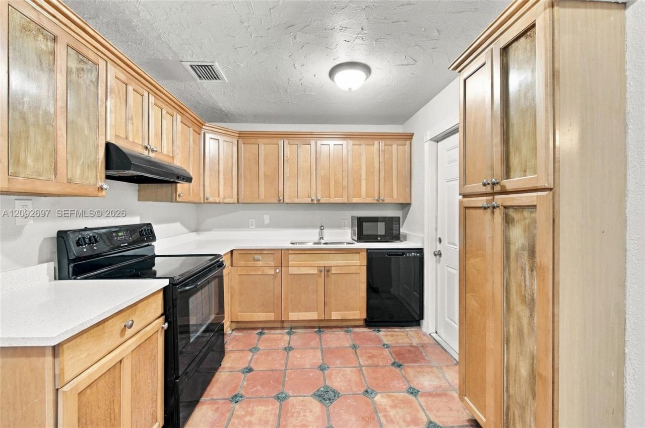49 W Mango Rd , Lake Worth, FL 33467 Photo