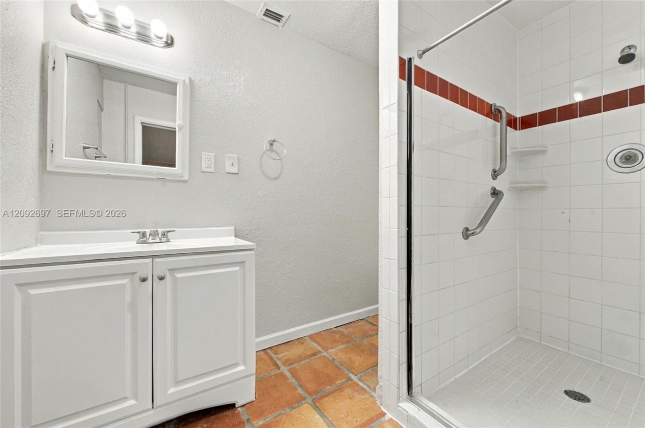49 W Mango Rd , Lake Worth, FL 33467 Photo