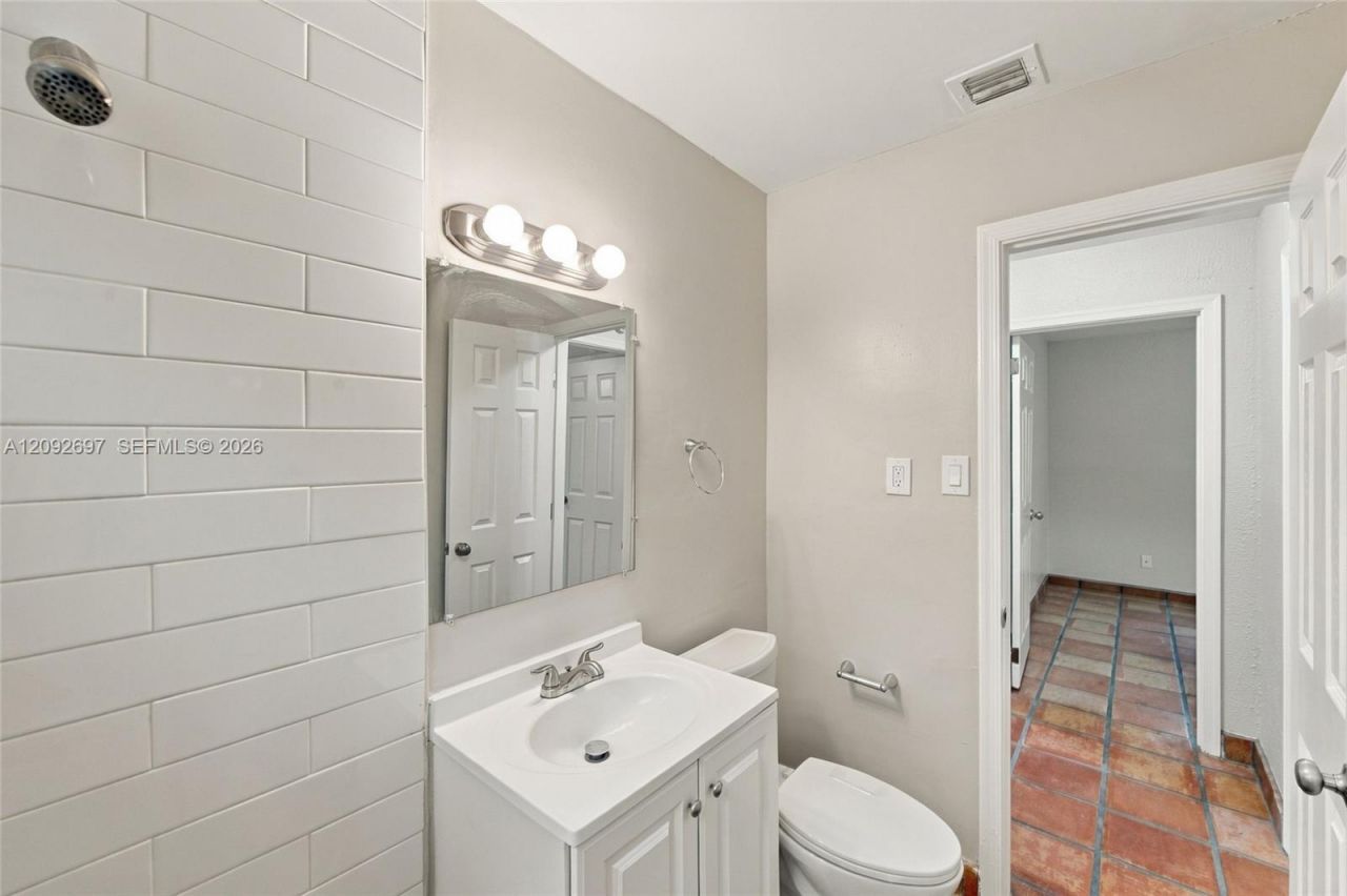 49 W Mango Rd , Lake Worth, FL 33467 Photo