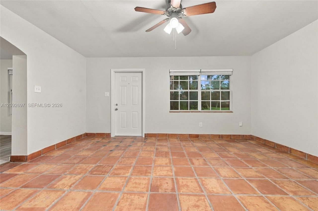 49 W Mango Rd , Lake Worth, FL 33467 Photo