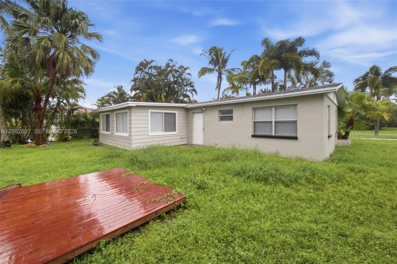 49 W Mango Rd , Lake Worth, FL 33467 Photo