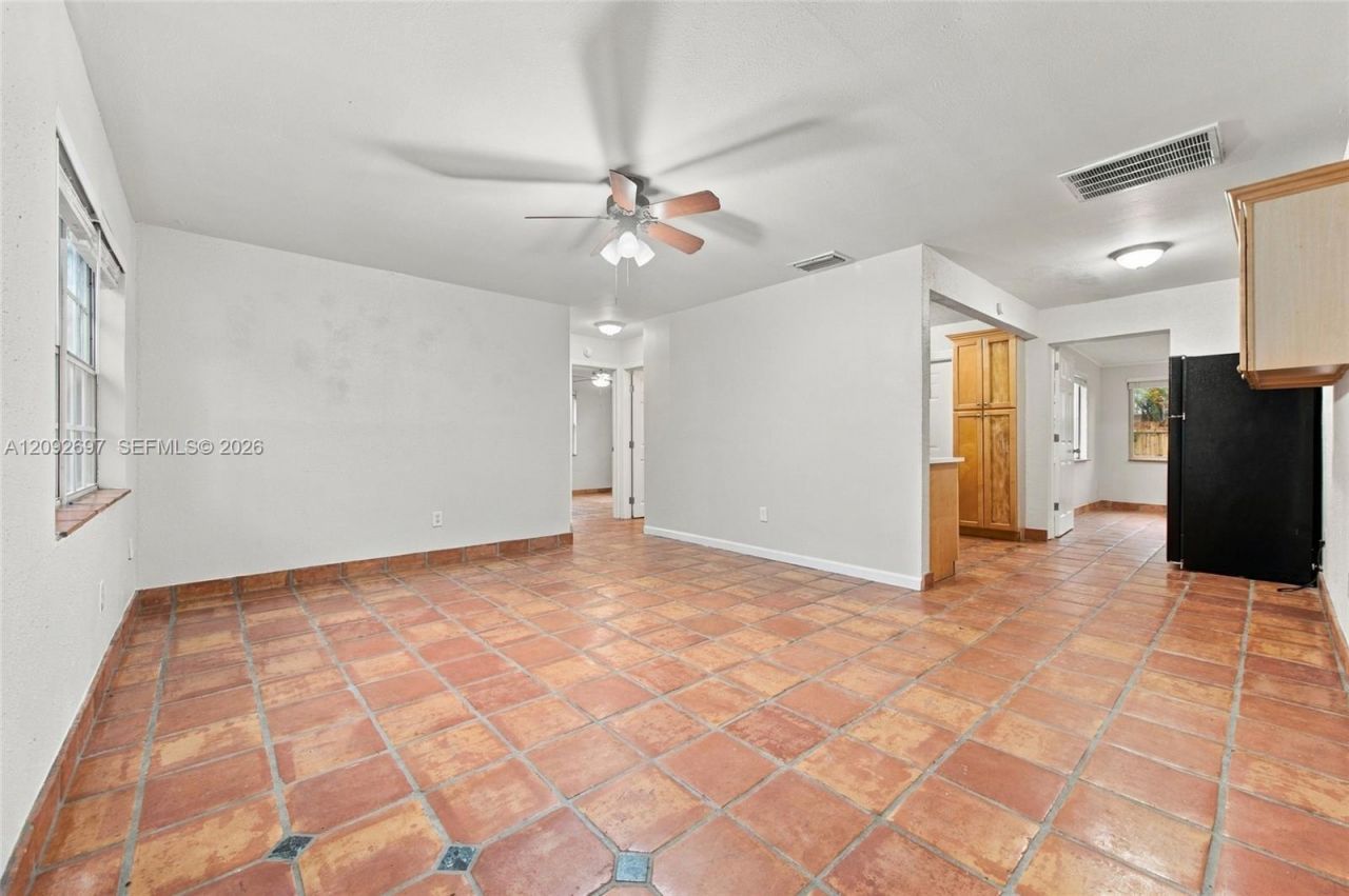 49 W Mango Rd , Lake Worth, FL 33467 Photo