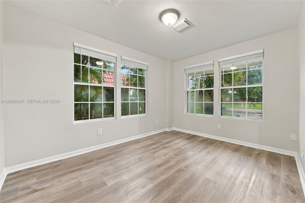 49 W Mango Rd , Lake Worth, FL 33467 Photo