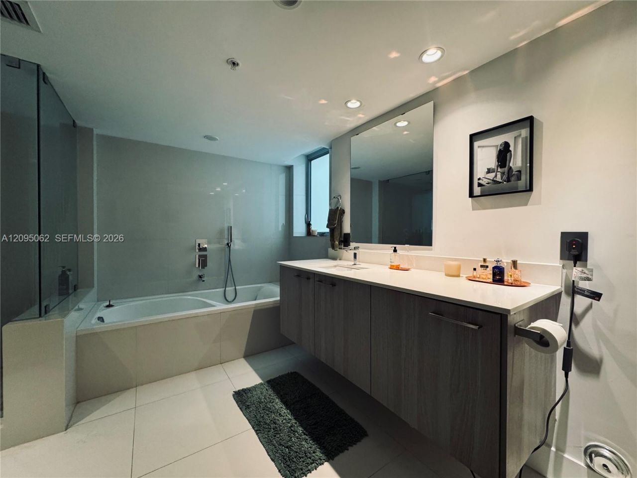 1133 102nd St, Unit 403, Bay Harbor Islands, FL 33154 Photo